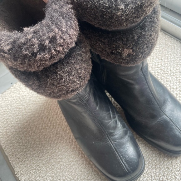 Pajar Shearling Leather with Sherpa Black Brown Winter Boots Heels Size 38 / 7.5 - Picture 3 of 9